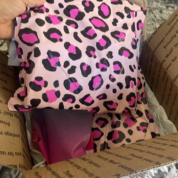 BOX OF STUFFS - NEW and thrifted items - Picture 8 of 9